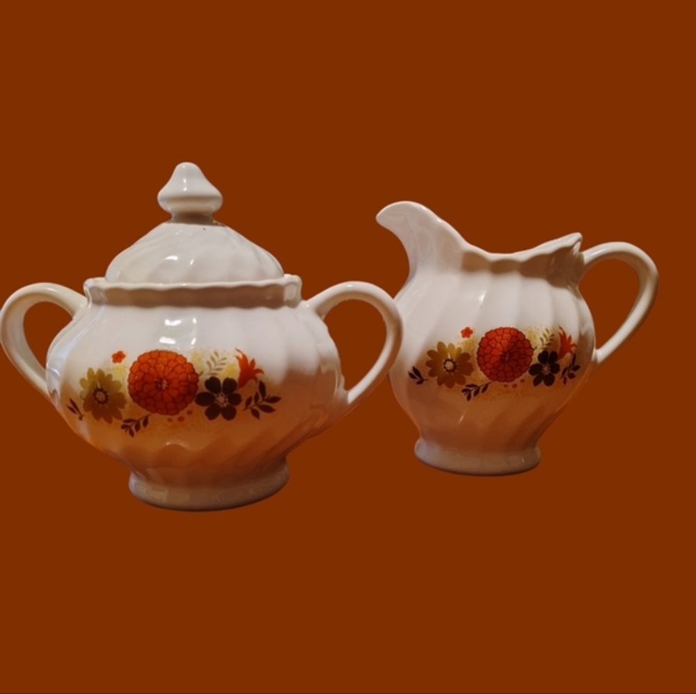 Scio Tempo Creamer and Sugar Bowl Set